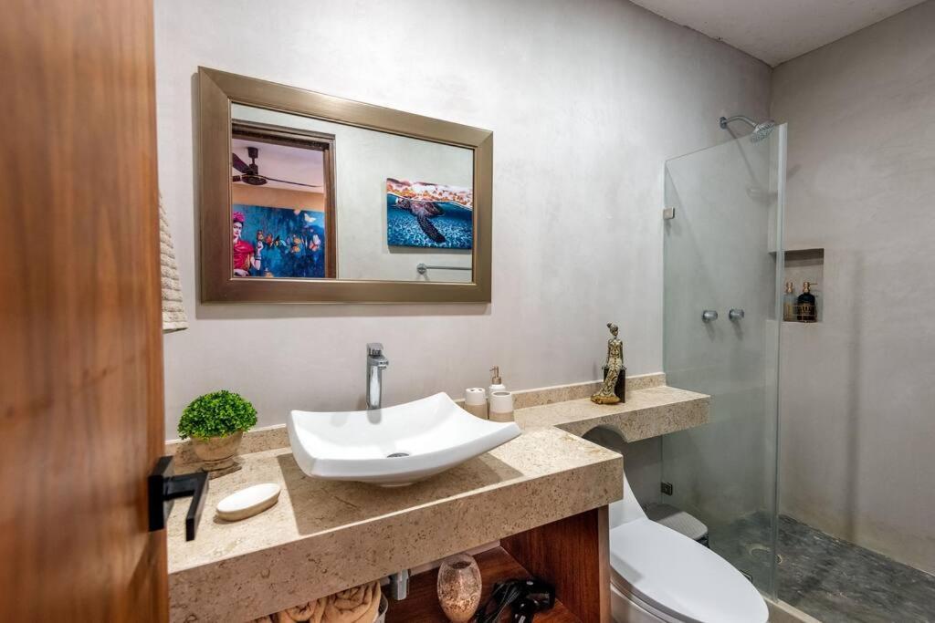 Tanah Vikas Luxury 1bd In Aldea Zama Access *